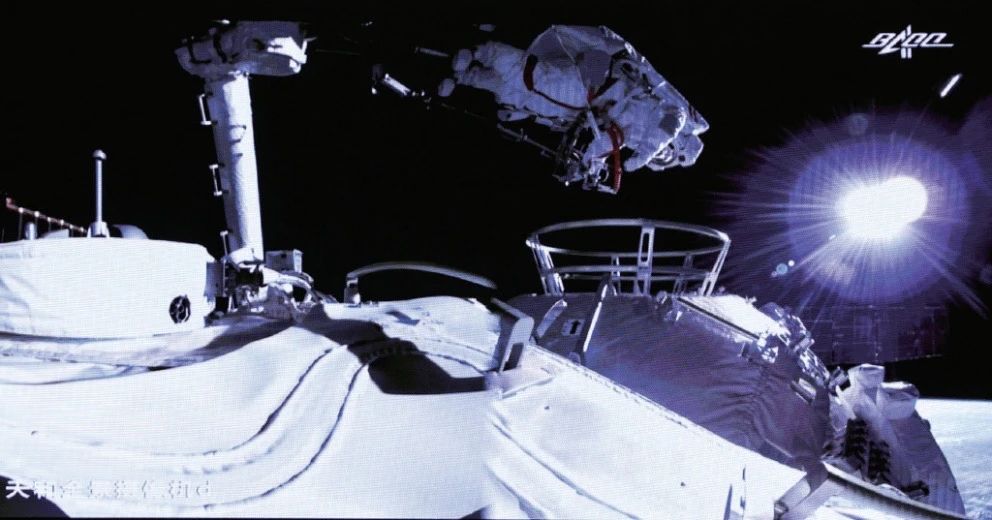 1692758165712493.jpg 1692758165712493.jpg