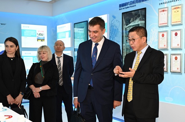 克羅地亞科學和教育部國務(wù)秘書一行訪問上海藥物所